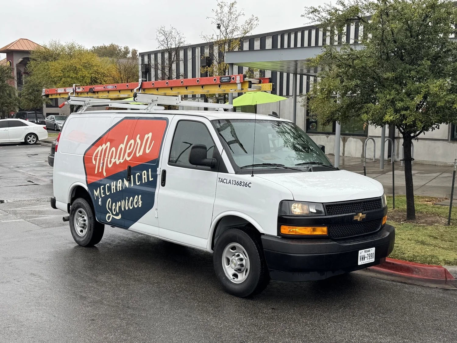 Service vehicle